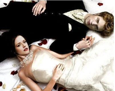 twilight kristen stewart and robert pattinson married. Robert Pattinson Buys Kristen